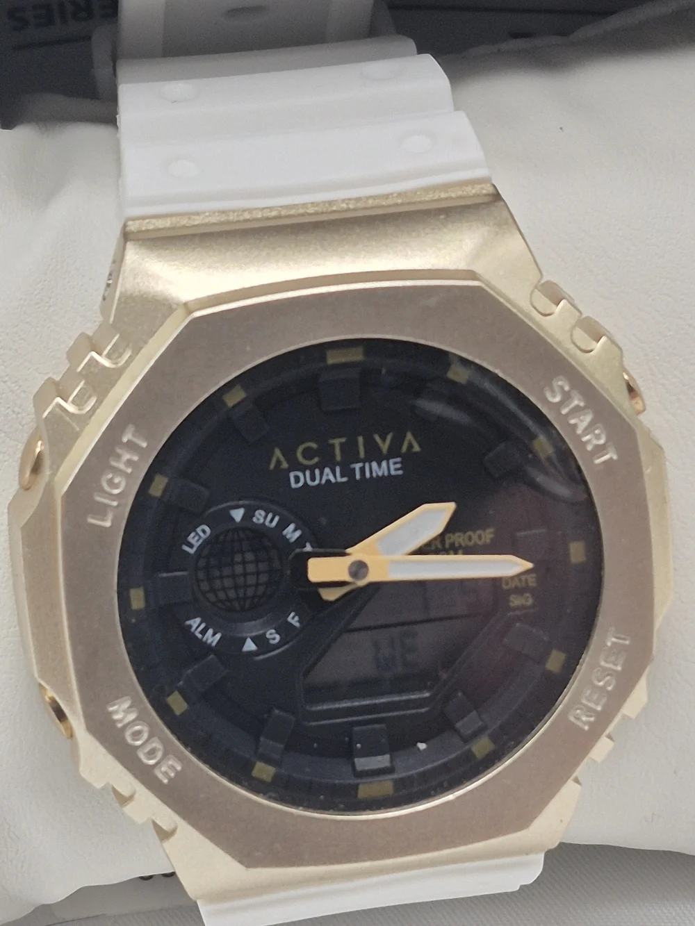 Invicta White and Rose Gold Men’s Watch